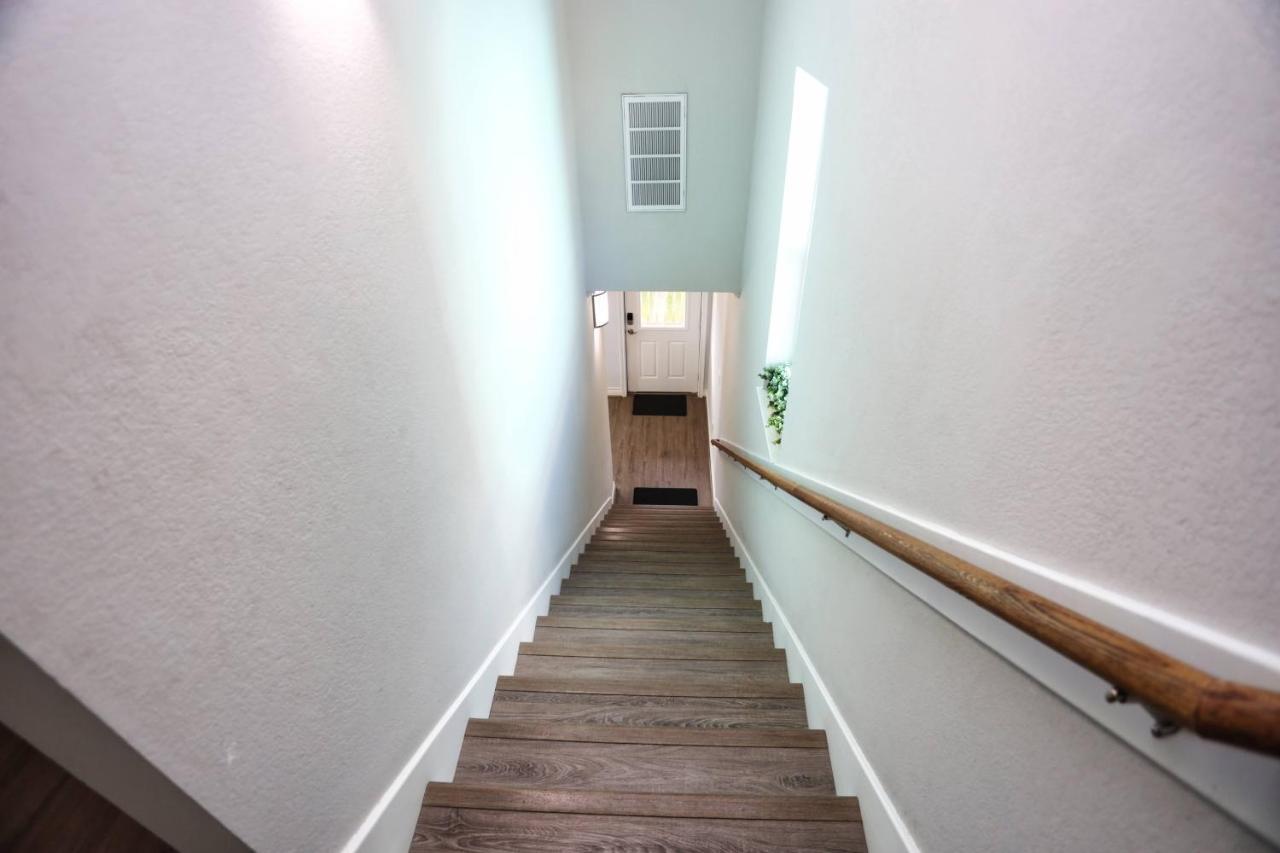 Yellow Beach Haven, Decks, Views, Mere Steps To Sand Galveston Exterior photo
